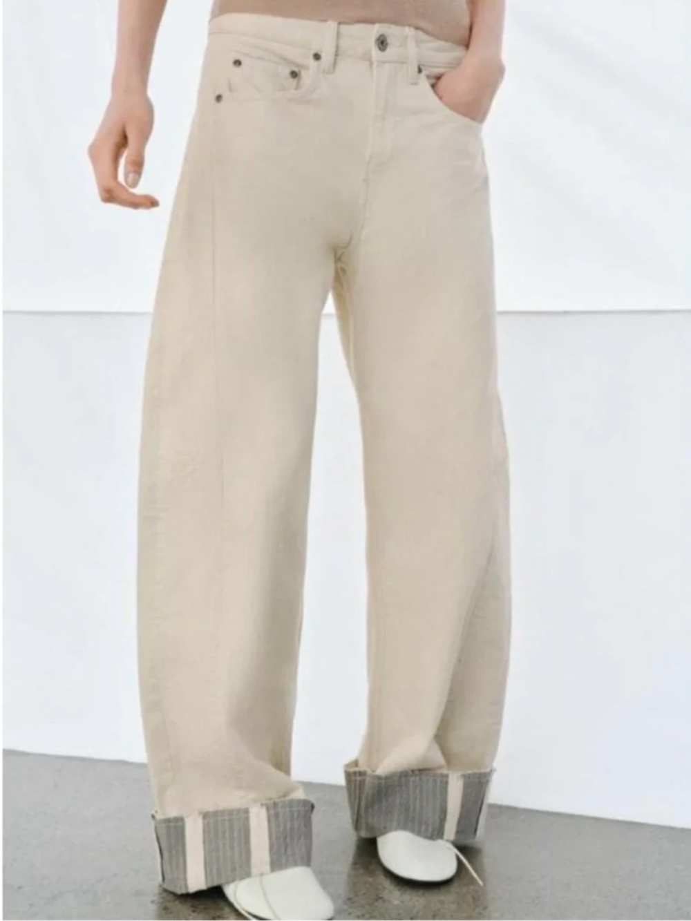 ZARA ZW COLLECTION RELAXED MID-RISE JEANS